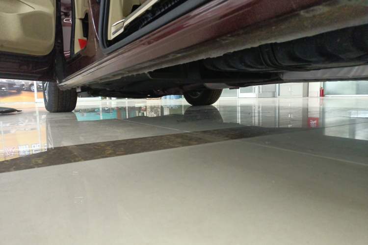 Used Buick GL8 2022 ES Landtrek 653T Luxury Edition Left Side Sill