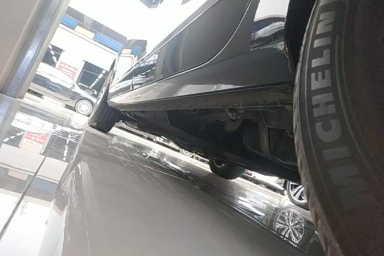 Used Buick GL8 2022 Land Executive Class 652T Prestige Model Left Side Sill