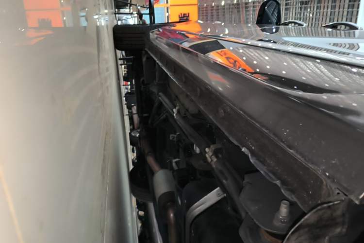 Used Buick GL8 2022 Land Business Class 652T Luxury Model Left Side Sill