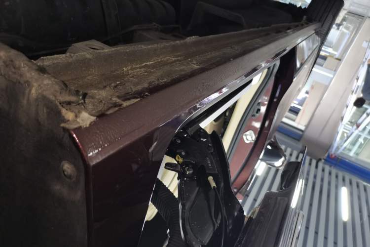Used Buick GL8 2022 ES Landtrek 653T Flagship Model Left Side Sill