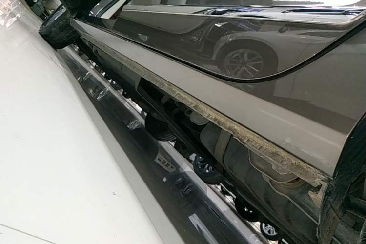 Used Buick GL8 2022 Land Business Class 652T Luxury Model Left Side Sill