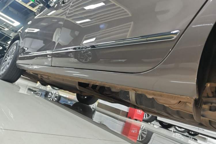 Used Buick GL8 2022 Land Business Class 652T Luxury Model Left Side Sill