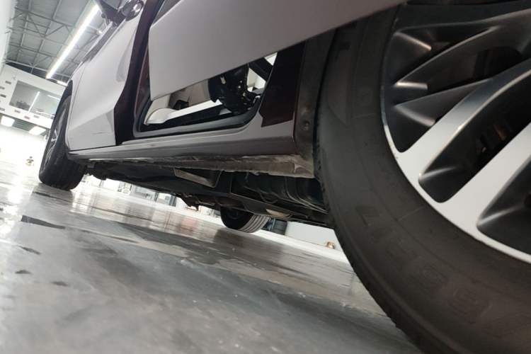 Used Buick GL8 2022 ES Landtrek 653T Comfort Edition Left Side Sill