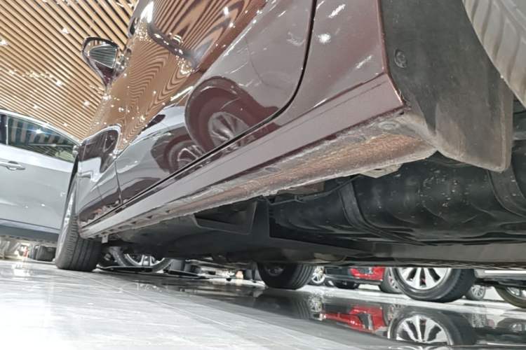 Used Buick GL8 2022 ES Landtrek 653T Luxury Edition Left Side Sill