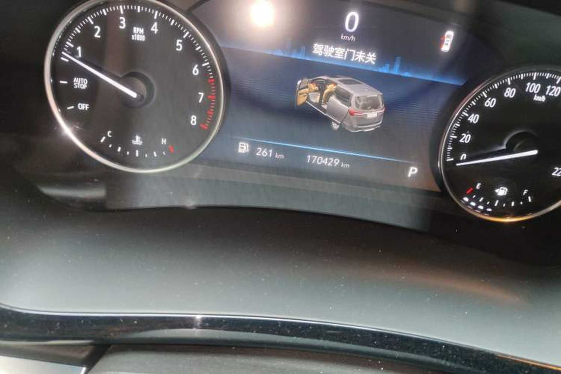 Used Buick GL8 2022 Land Business Class 652T Luxury Model Odometer Close Up