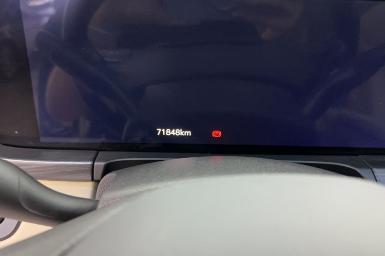 Used Buick GL8 2022 ES Landtrek 653T Flagship Model Odometer Close Up