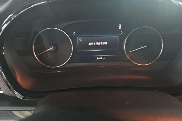 Used Buick GL8 2022 Land Cruiser Executive Class 652T Comfort Model Odometer Close Up