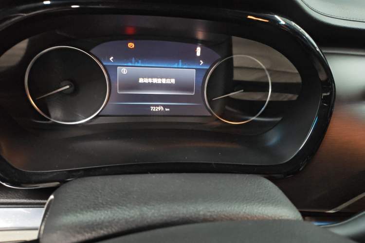 Used Buick GL8 2022 Land Business Class 652T Luxury Model Odometer Close Up