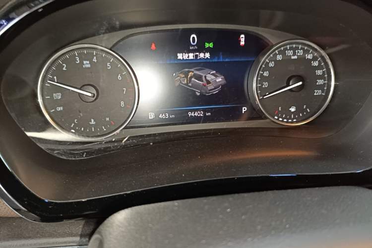 Used Buick GL8 2022 Land Business Class 652T Luxury Model Odometer Close Up
