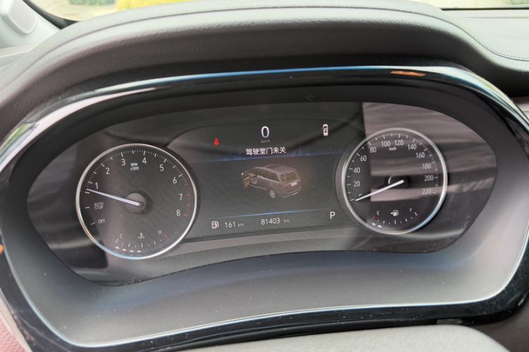 Used Buick GL8 2022 Land Business Class 652T Luxury Model Odometer Close Up
