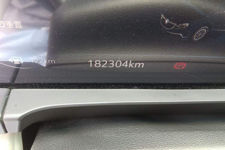Used Buick GL8 2022 ES Landtrek 653T Comfort Edition Odometer Close Up