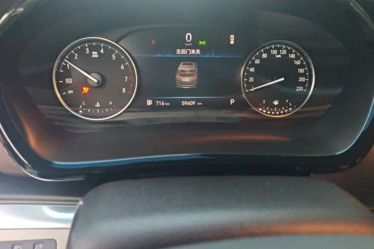 Used Buick GL8 2022 Land Cruiser Executive Class 652T Comfort Model Odometer Close Up