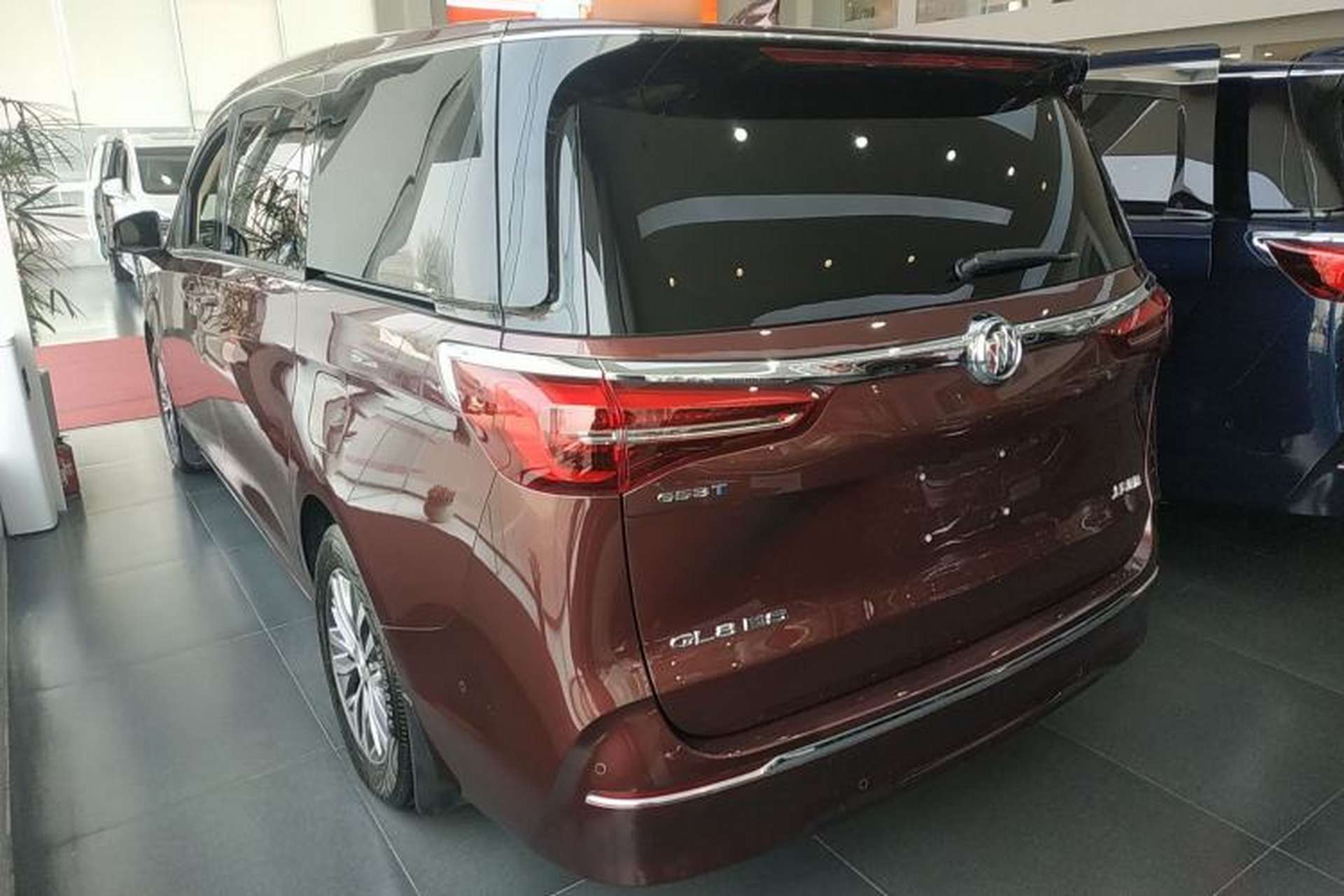 Used Buick GL8 2022 ES Landtrek 653T Luxury Edition Rear Left 45 Deg