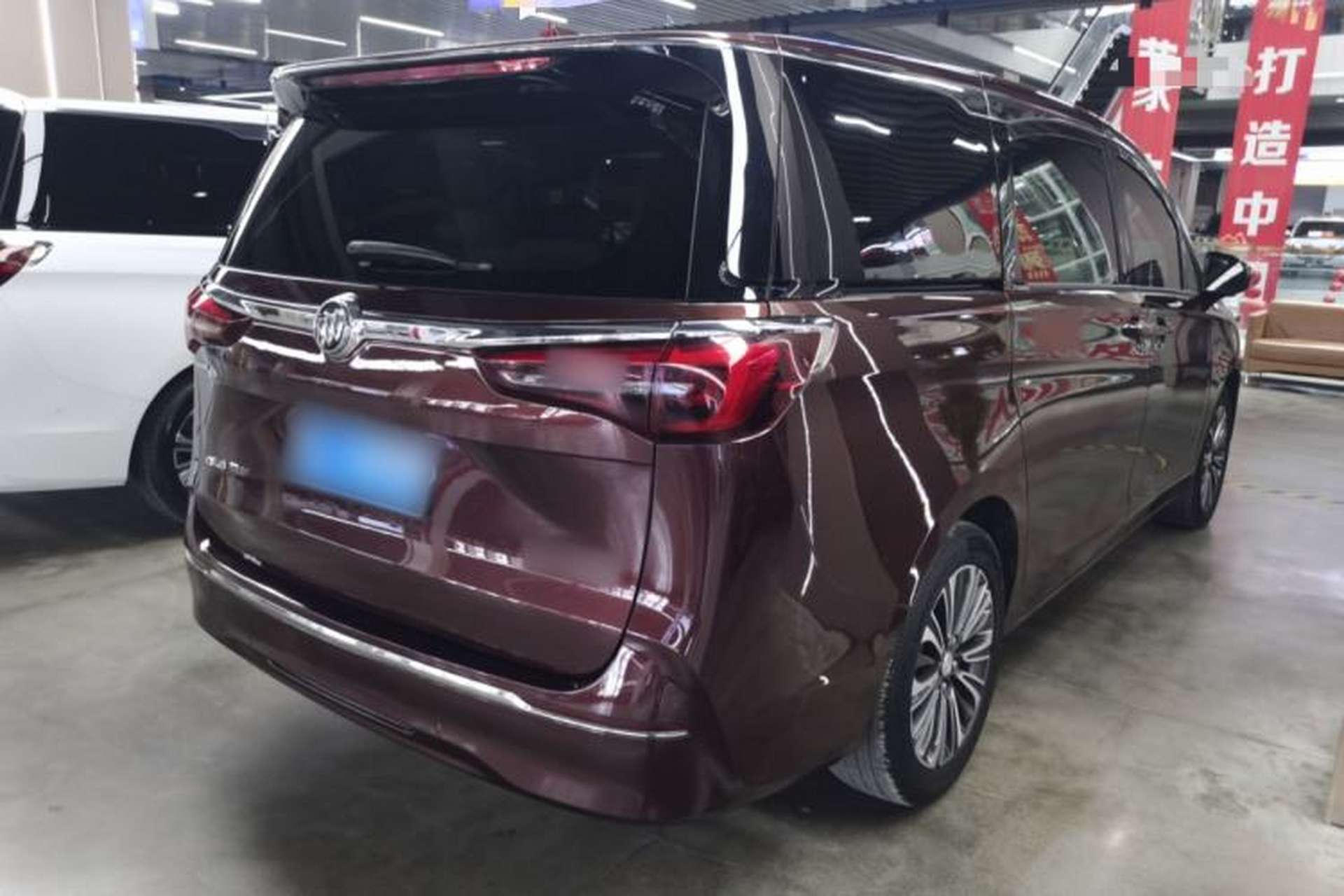 Used Buick GL8 2022 ES Land Cruiser 653T Luxury Model Rear Right 45 Deg