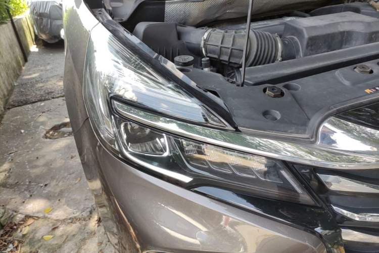 Used Buick GL8 2022 Land Cruiser Executive Class 652T Smart Luxury Model Right Front Headlight