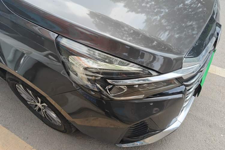 Used Buick GL8 2022 Land Cruiser Executive Class 652T Comfort Model Right Front Headlight