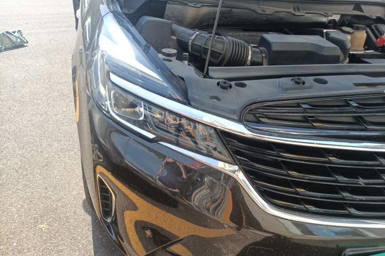 Used Buick GL8 2022 Land Business Class 652T Luxury Model Right Front Headlight