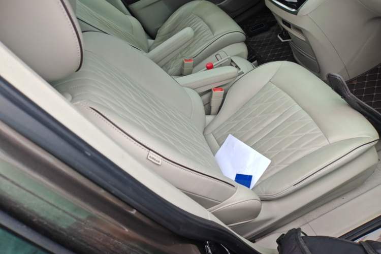 Used Buick GL8 2022 Land Business Class 652T Luxury Model Right Front Seat