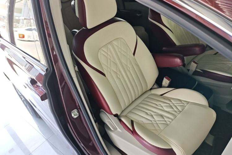 Used Buick GL8 2022 ES Landtrek 653T Comfort Edition Right Front Seat