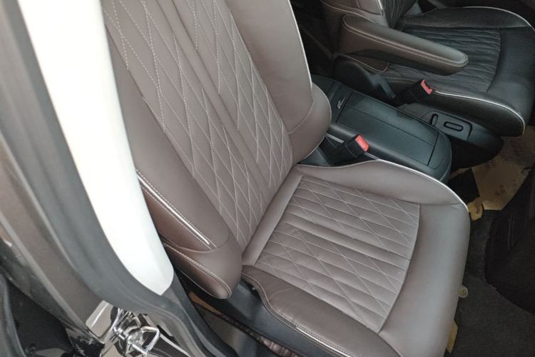 Used Buick GL8 2022 Land Executive Class 652T Prestige Model Right Front Seat