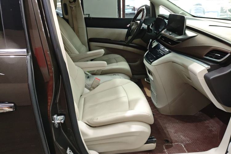 Used Buick GL8 2022 Land Business Class 652T Luxury Model Right Front Seat
