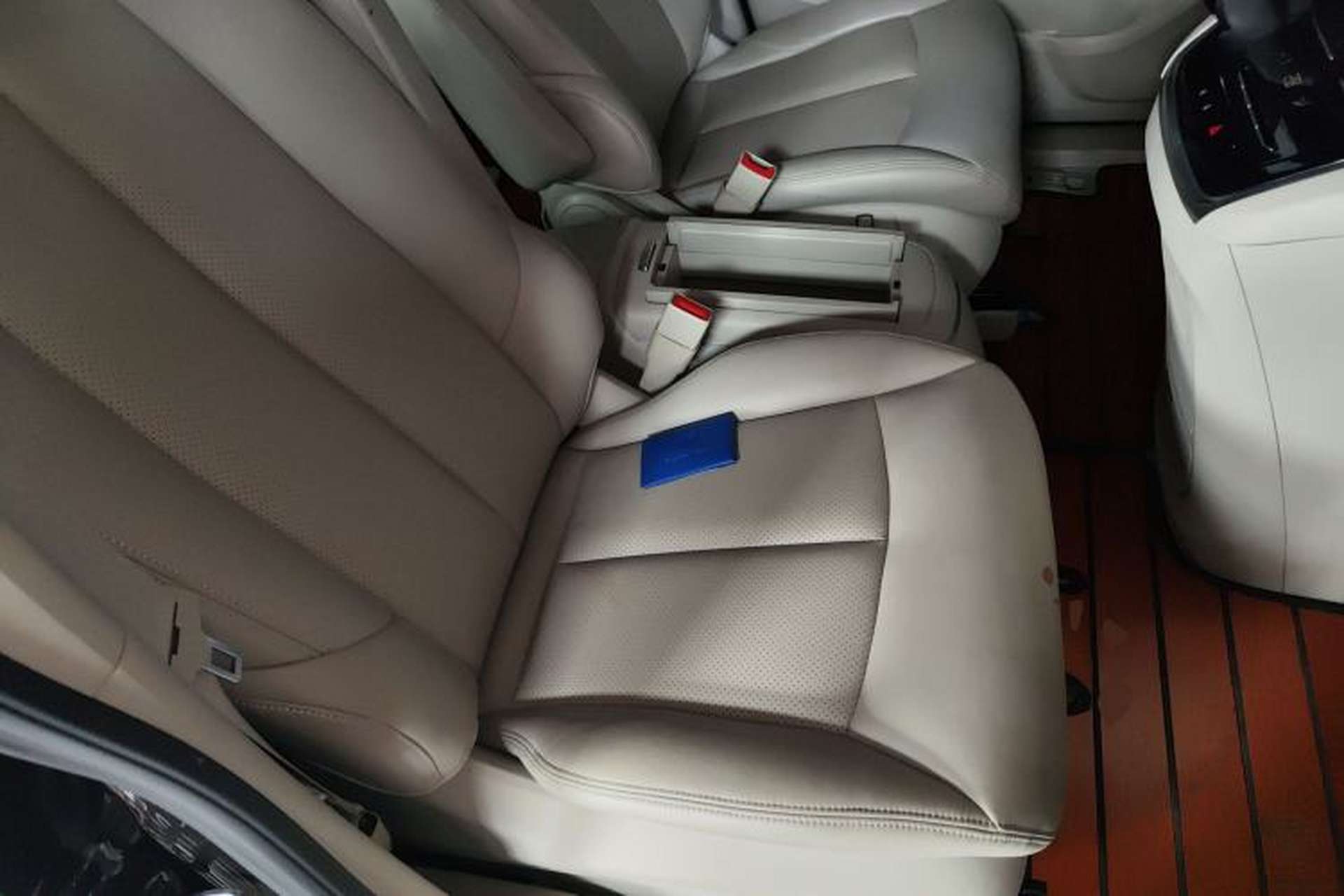 Used Buick GL8 2022 Land Cruiser Executive Class 652T Comfort Model Right Front Seat