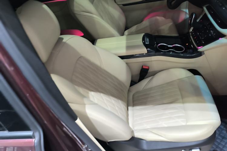 Used Buick GL8 2022 ES Land Cruiser 653T Smart Luxury Model Right Front Seat