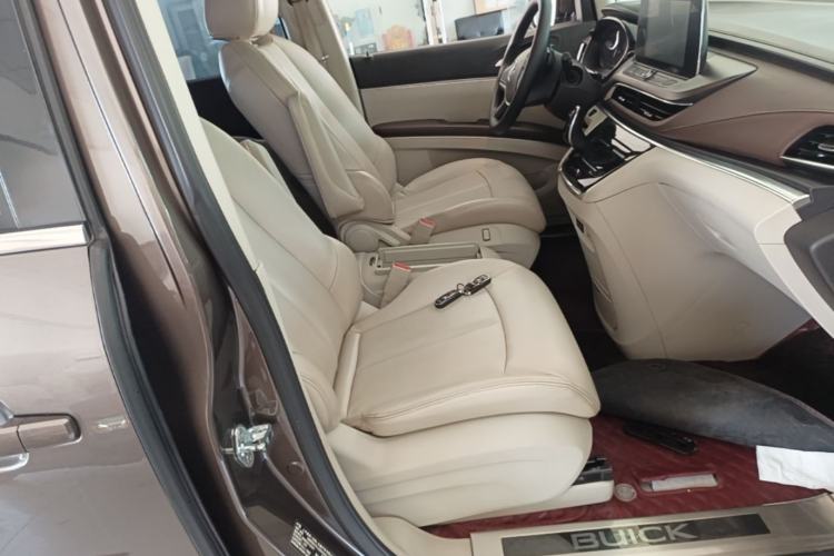 Used Buick GL8 2022 Land Cruiser Executive Class 652T Comfort Model Right Front Seat
