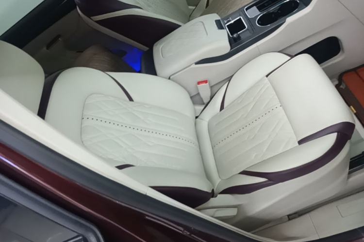 Used Buick GL8 2022 ES Landtrek 653T Comfort Edition Right Front Seat