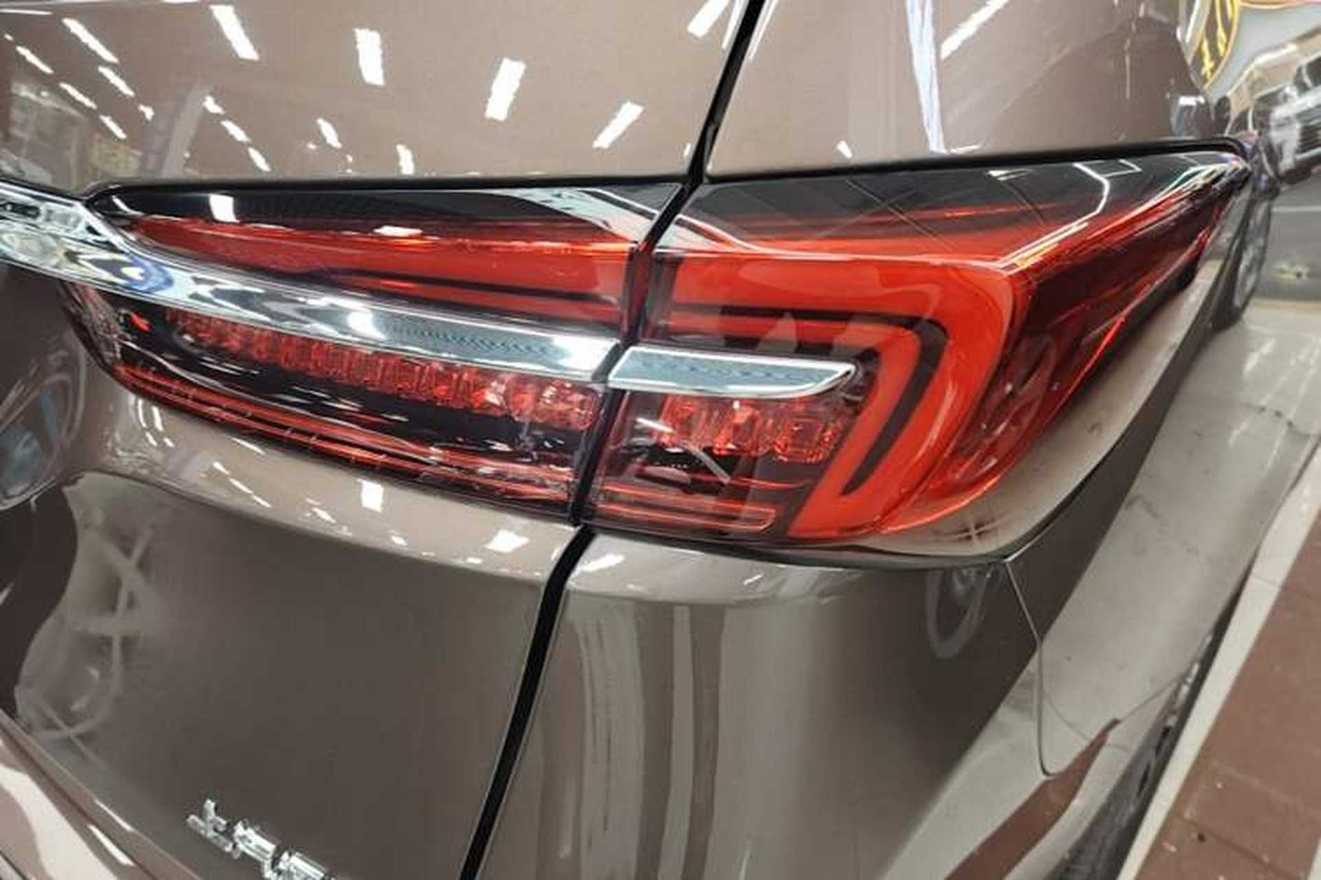 Used Buick GL8 2022 Land Business Class 652T Luxury Model Right Rear Taillight