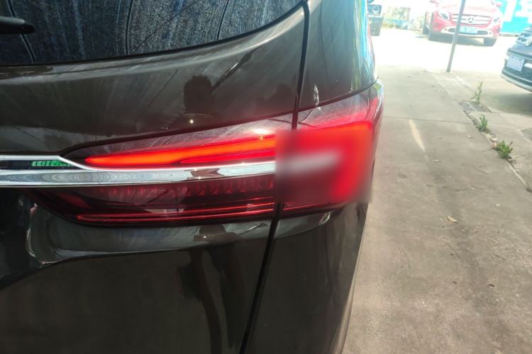 Used Buick GL8 2022 Land Business Class 652T Luxury Model Right Rear Taillight