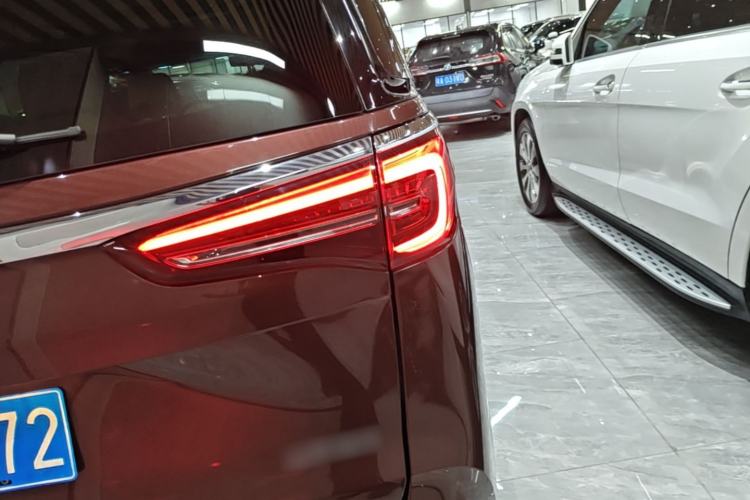 Used Buick GL8 2022 ES Landtrek 653T Luxury Edition Right Rear Taillight