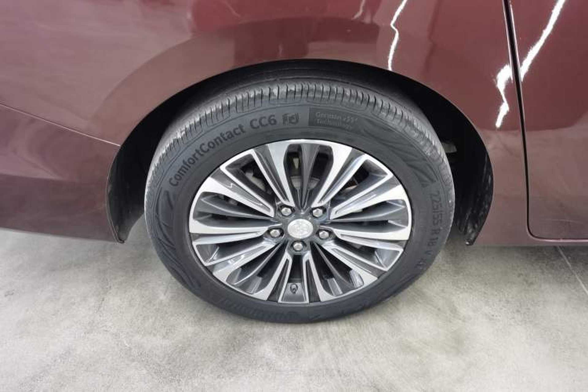 Used Buick GL8 2022 ES Land Cruiser 653T Luxury Model Right Rear Wheel Hub