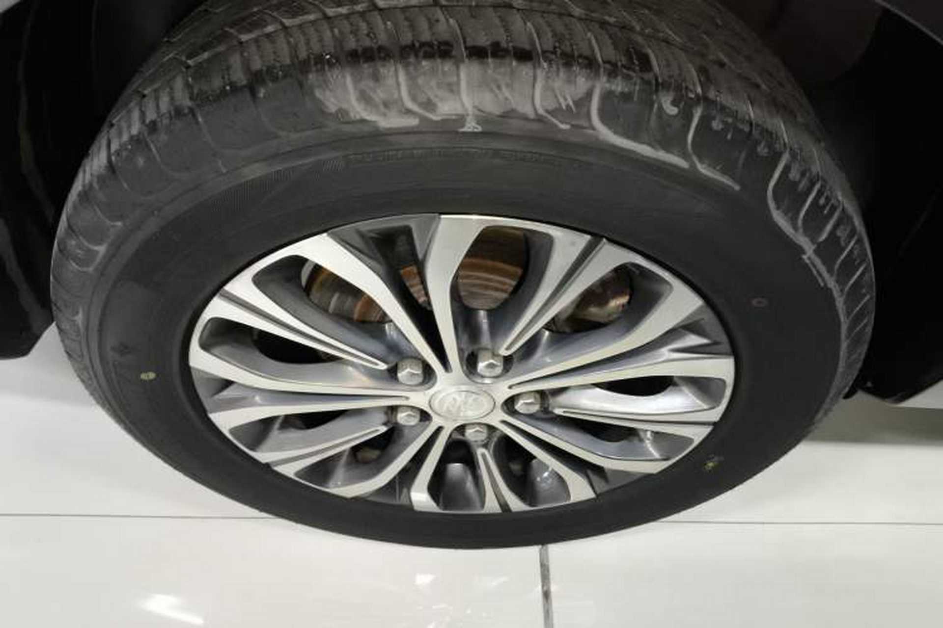 Used Buick GL8 2022 Land Cruiser Executive Class 652T Comfort Model Right Rear Wheel Hub