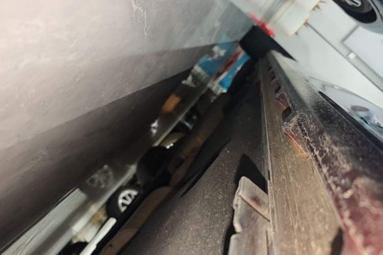 Used Buick GL8 2022 ES Land Cruiser 653T Luxury Model Right Side Sill