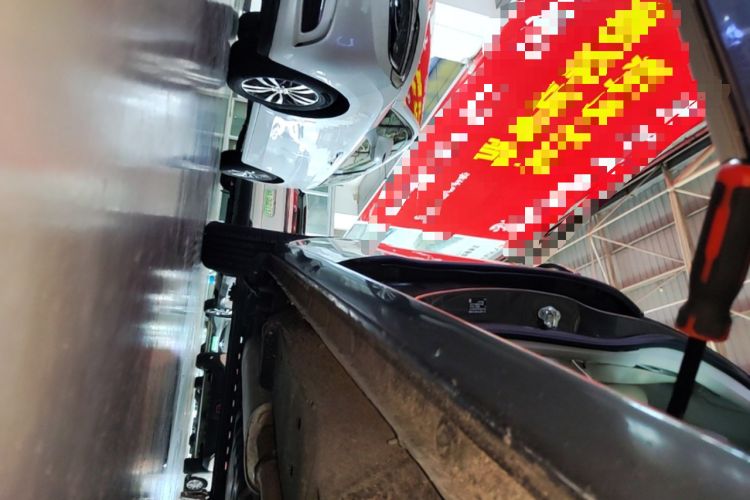 Used Buick GL8 2022 Land Cruiser Executive Class 652T Comfort Model Right Side Sill