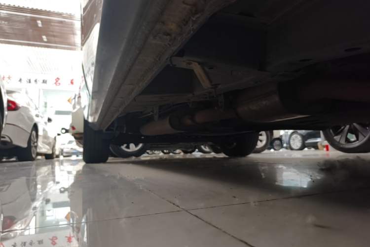 Used Buick GL8 2022 Land Cruiser Executive Class 652T Comfort Model Right Side Sill