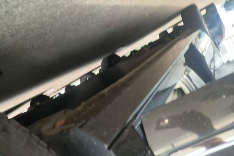 Used Buick GL8 2022 Land Business Class 652T Luxury Model Right Side Sill