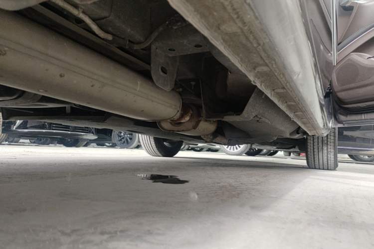 Used Buick GL8 2022 Land Business Class 652T Luxury Model Right Side Sill