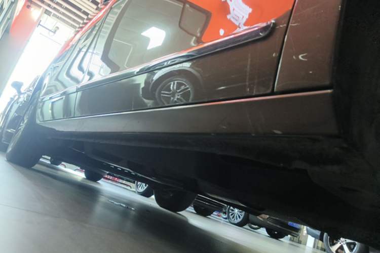 Used Buick GL8 2022 Land Business Class 652T Luxury Model Right Side Sill