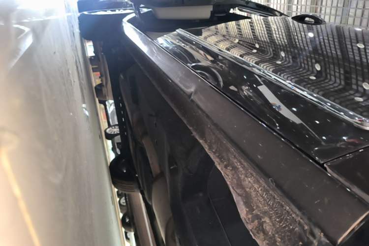 Used Buick GL8 2022 Land Business Class 652T Luxury Model Right Side Sill