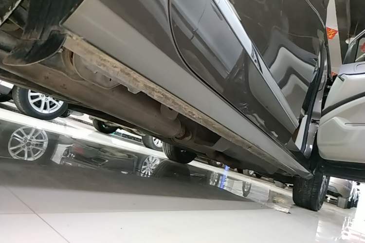Used Buick GL8 2022 Land Business Class 652T Luxury Model Right Side Sill