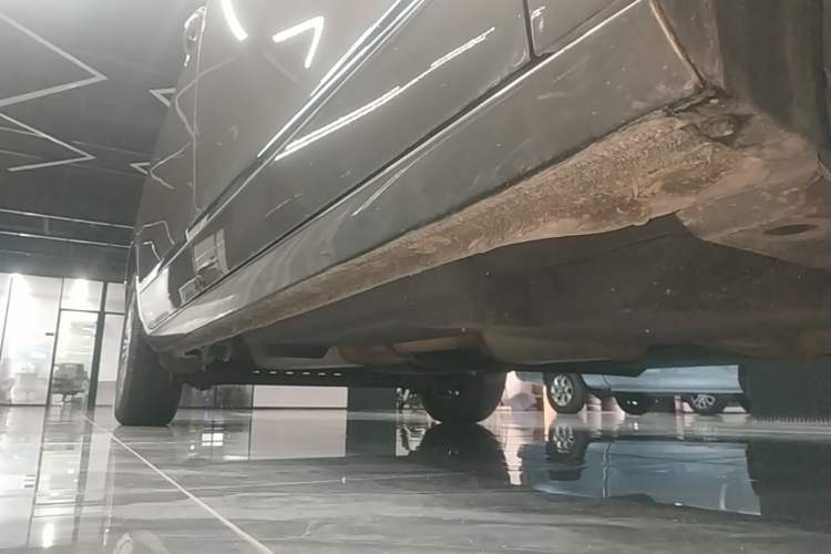 Used Buick GL8 2022 Land Business Class 652T Luxury Model Right Side Sill