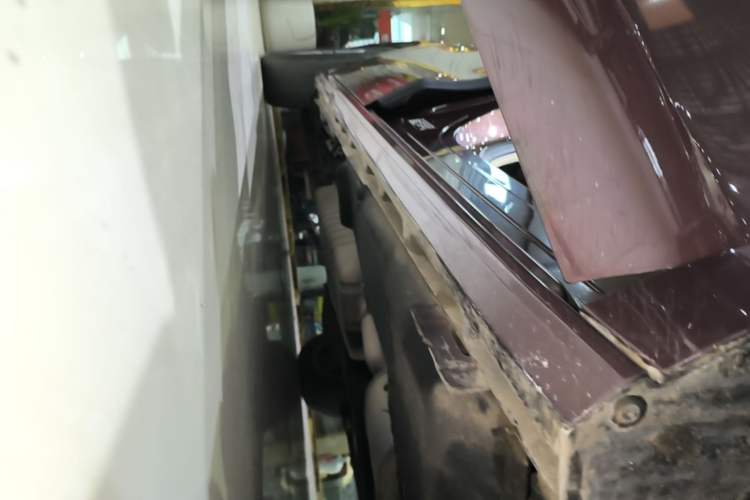 Used Buick GL8 2022 ES Land Cruiser 653T Smart Luxury Model Right Side Sill
