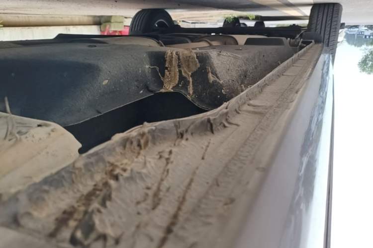 Used Buick GL8 2022 Land Business Class 652T Luxury Model Right Side Sill
