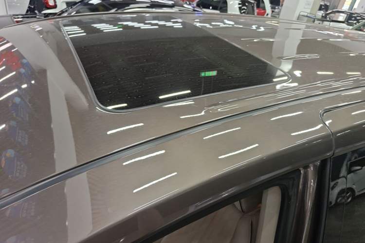 Used Buick GL8 2022 Land Business Class 652T Luxury Model Roof