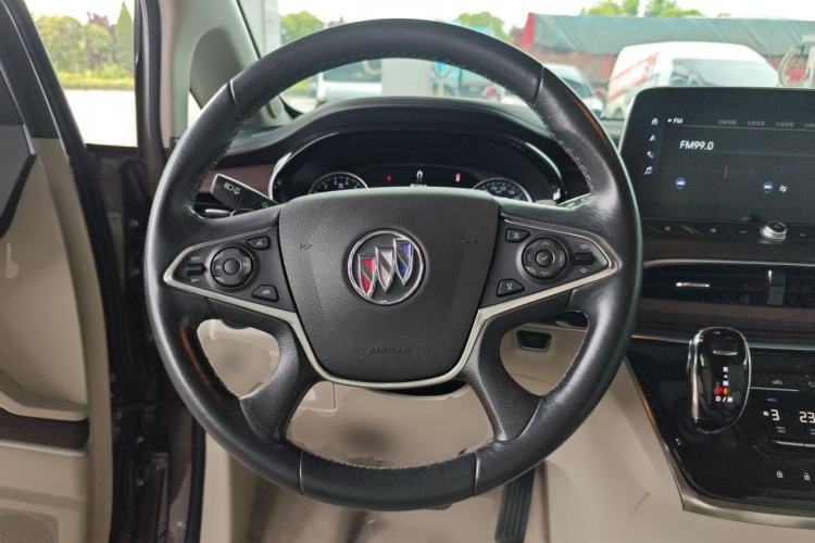 Used Buick GL8 2022 Land Business Class 652T Luxury Model Steering Wheel