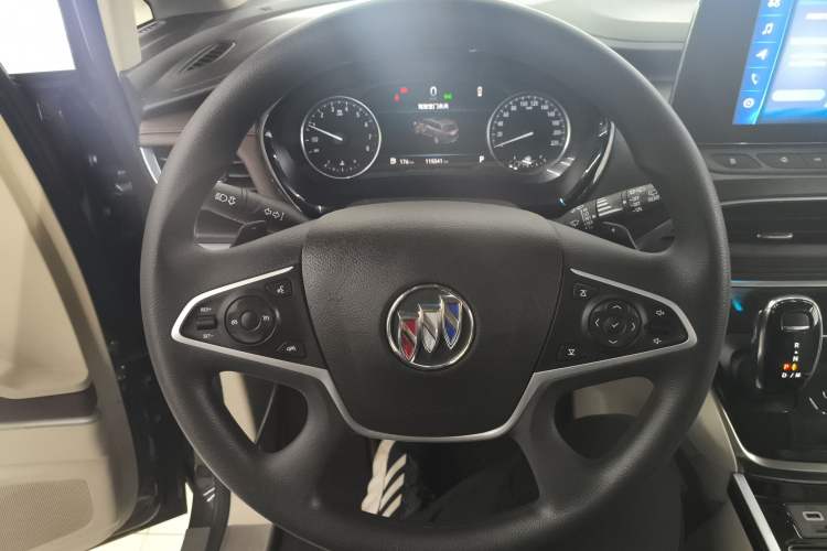Used Buick GL8 2022 Land Cruiser Executive Class 652T Comfort Model Steering Wheel