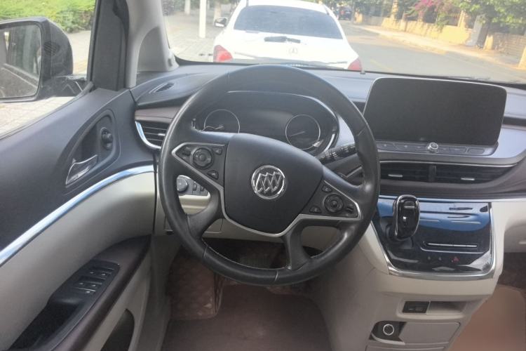 Used Buick GL8 2022 Land Business Class 652T Luxury Model Steering Wheel