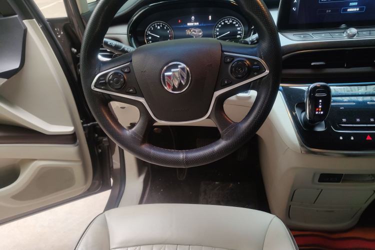 Used Buick GL8 2022 Land Business Class 652T Luxury Model Steering Wheel